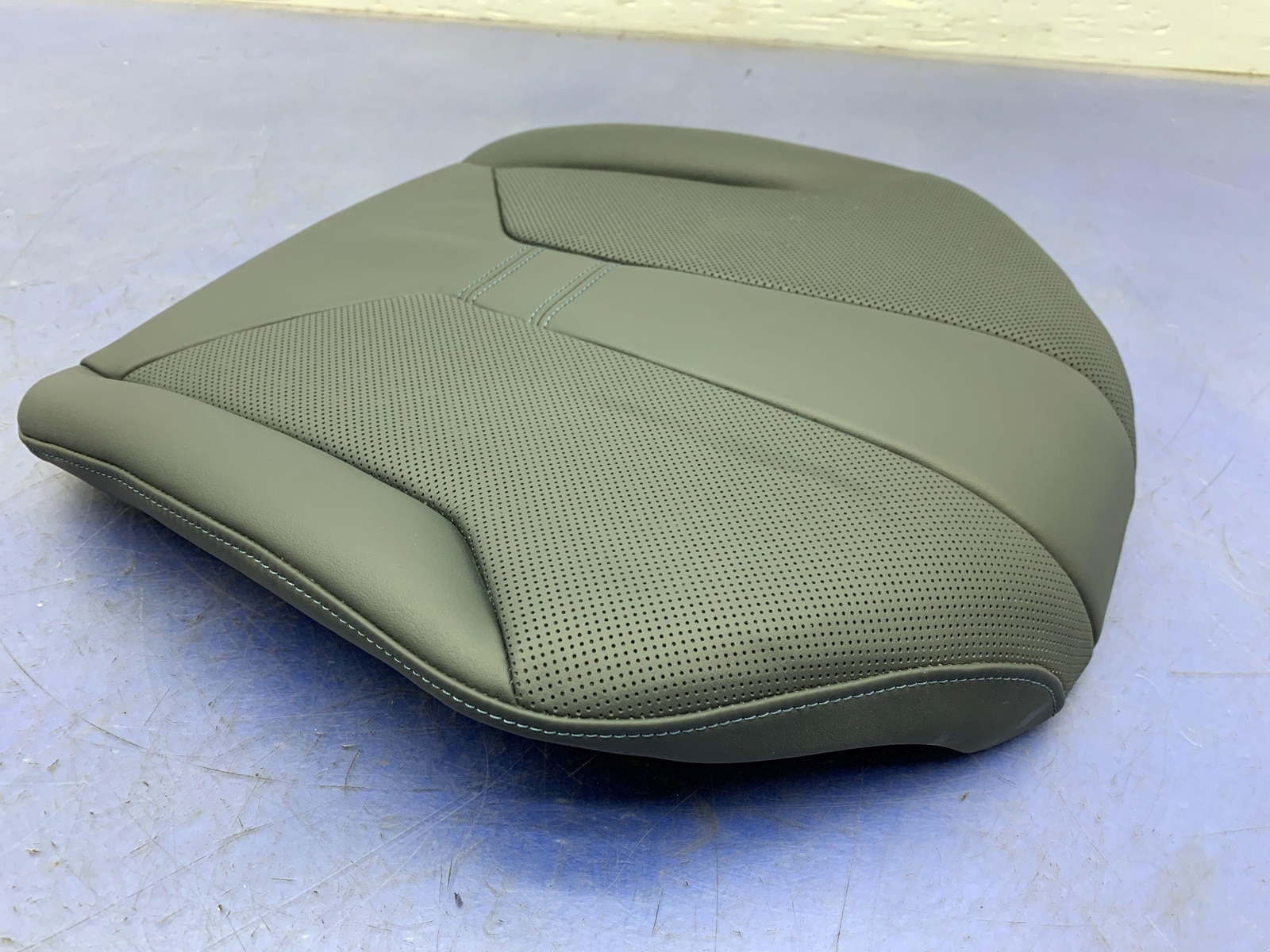 2014 - 2020 BMW I8 OEM LEFT REAR UPPER SEAT CUSHION | AMIDO LEATHER 9312873