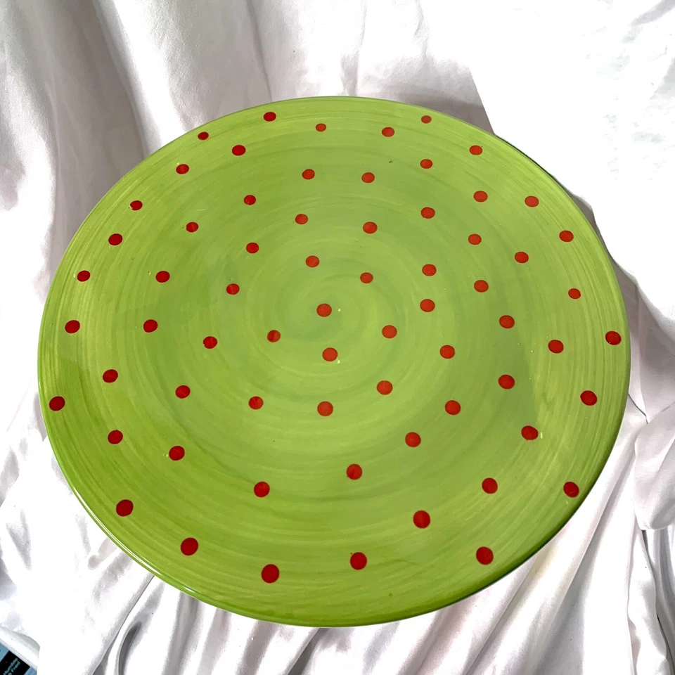 Mesa Home Cake / Dessert Polka Dot Plate Red Boots Green Bow Pedestal 10”W 6”H - Imagem 4 de 4