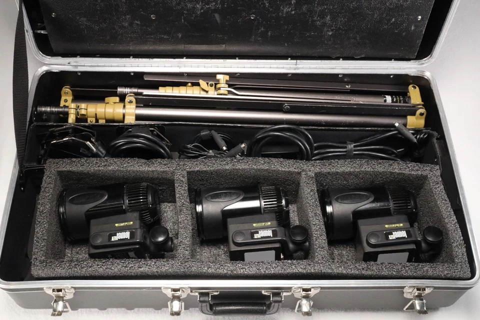 Lowel PRO Power Daylight LED Lights - 3-Light Kit w/ Stands & Accessories - Image 2 of 4