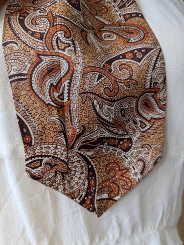 Vintage 70s Paisley Self Tie Cravat - Picture 3 of 5