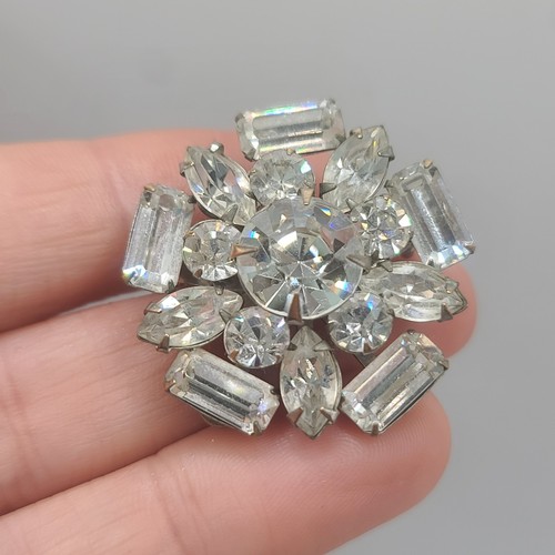 Vintage Rhinestone Brooch Clear Riveted - 第 2/8 張圖片