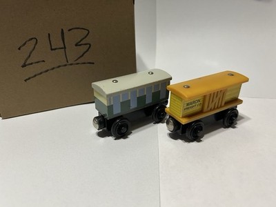 Narrow Gauge Passenger Car Coach Maron Boxcar Thomas Train Wooden Railway Lot243
