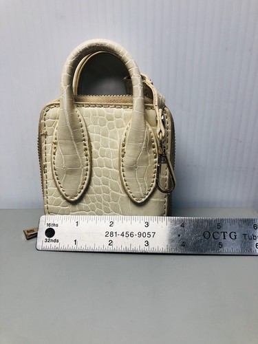Borsa Zara bianco panna tracolla stampa coccodrillo ferramenta oro con mini borsa - Foto 17 di 18