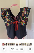 Crop top bordado a mano mexicano