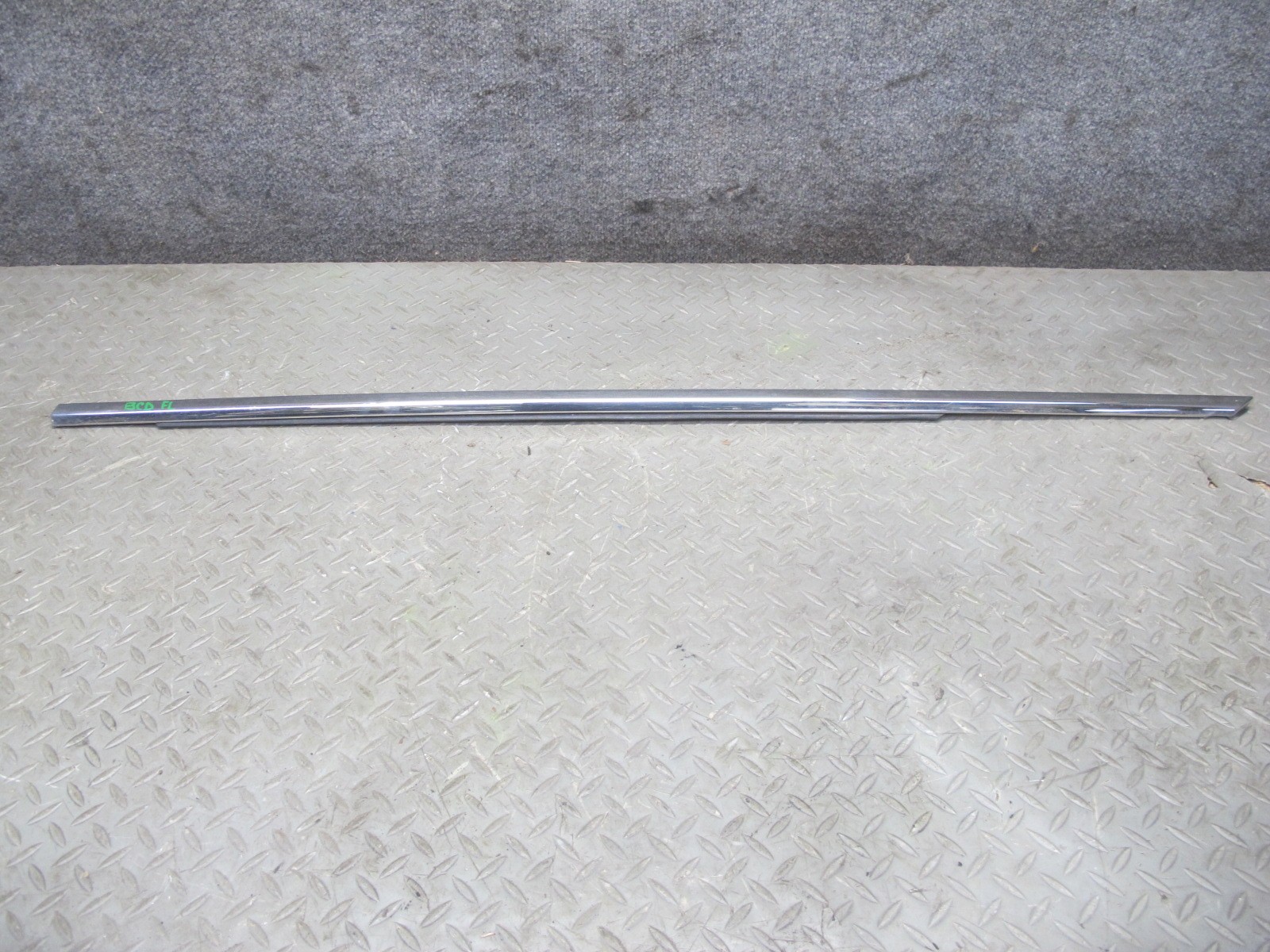 2006-2012 BENTLEY FLYING SPUR FRONT LEFT DOOR WINDOW CHROME TRIM MOLDING SET