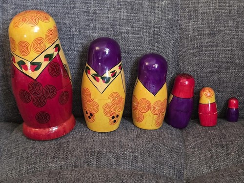 VTG Russian Matryoshka Nesting Dolls Set of 5 – Hand Painted Floral 5" Tallest - Picture 6 of 9