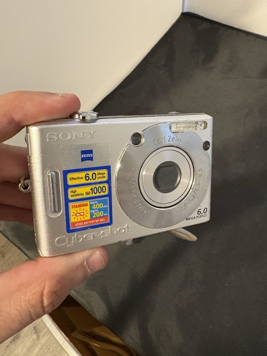 SONY Cyber-shot DSC-W30 デジタルカメラ【シルバー】 Amazon.com : Sony Cybershot DSCW30 6MP Digital Camera with