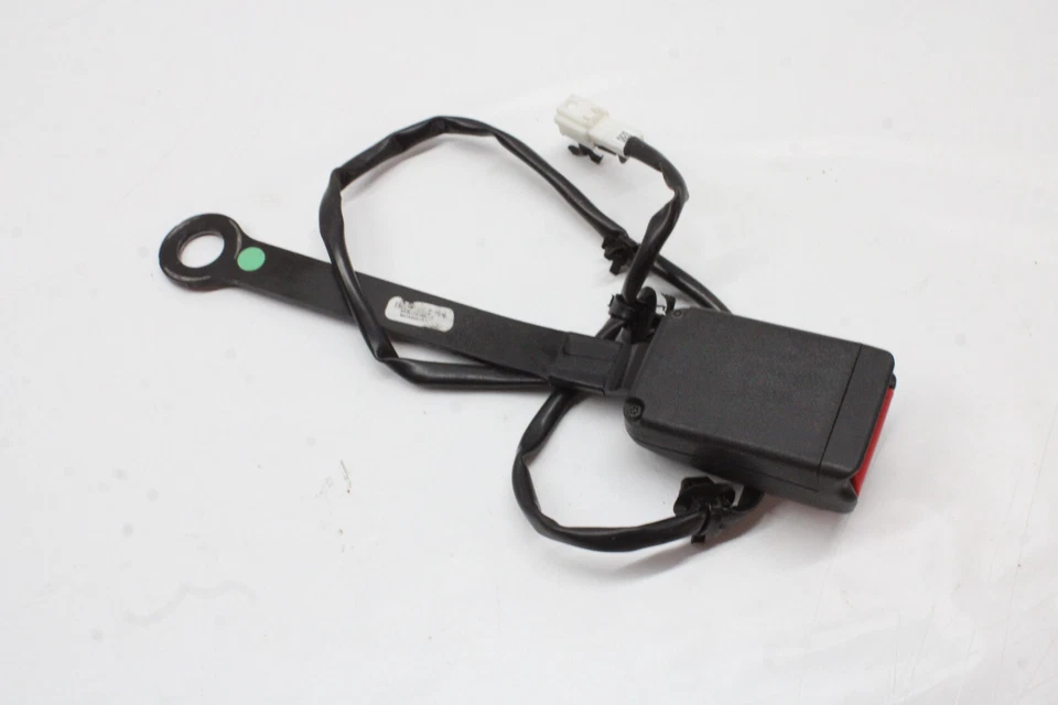 Nissan Versa SV 2020 hebilla de cinturón de seguridad delantero izquierdo negro OEM 20 21 Foto 4 de 4