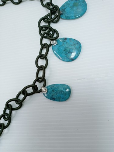 Amy Kahn Russell Turquoise Necklace & Matching Earrings - Picture 9 of 11