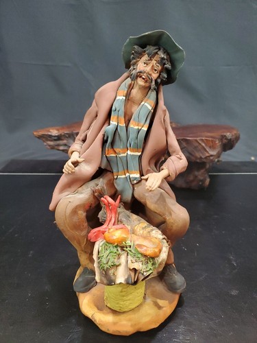 Anfang des 20. Jahrhunderts ITALIENISCHE ~ SIZILIANISCHE TERRAKOTTA-STATUE ""Fisch Gemüseverkäufer