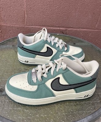 Nike Air Force 1 LV8 Shoes Size 3.5 Youth 