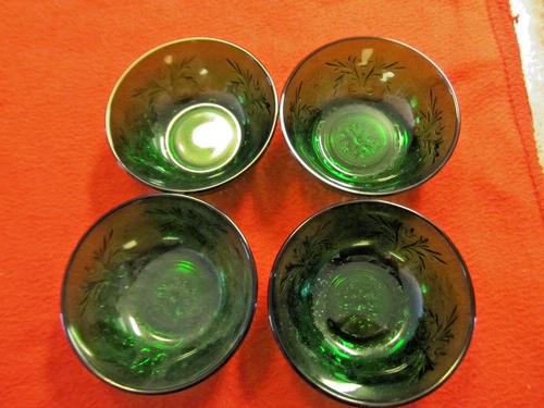 Anchor Hocking Sandwich Glass Fruit Berry Bowls Forest Green Floral Set 4
