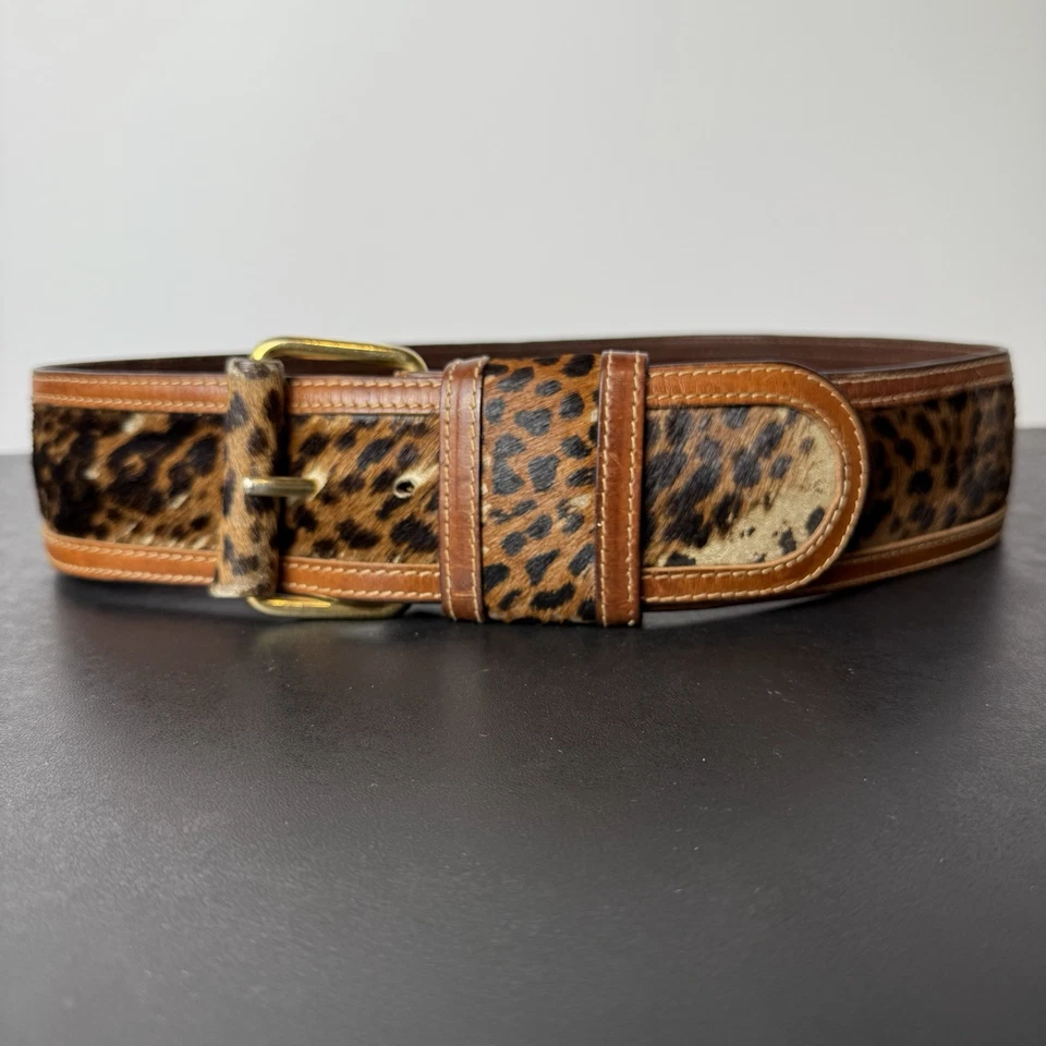 "Cinturón de Colección Neiman Marcus Hebilla Dorada Estampado Animal Cuero Marrón Italia Talla PEQUEÑO 32""" Foto 2 de 4
