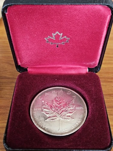 2012 Silver Maple Leaf - Canadian Silver 'Five Dollar' Coin - 1oz of .9999 Fine