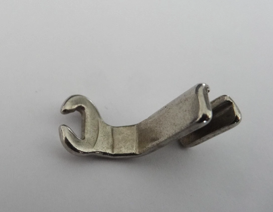 Pied De Bouteille à 4 Étapes Pour Machine à Coudre Pfaff - Modèle 98-694 882-00 - Neuf GarIIP