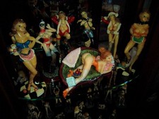 Erotik, Pin Up Figuren 7-teiliges Set. Von Hand bemalt.