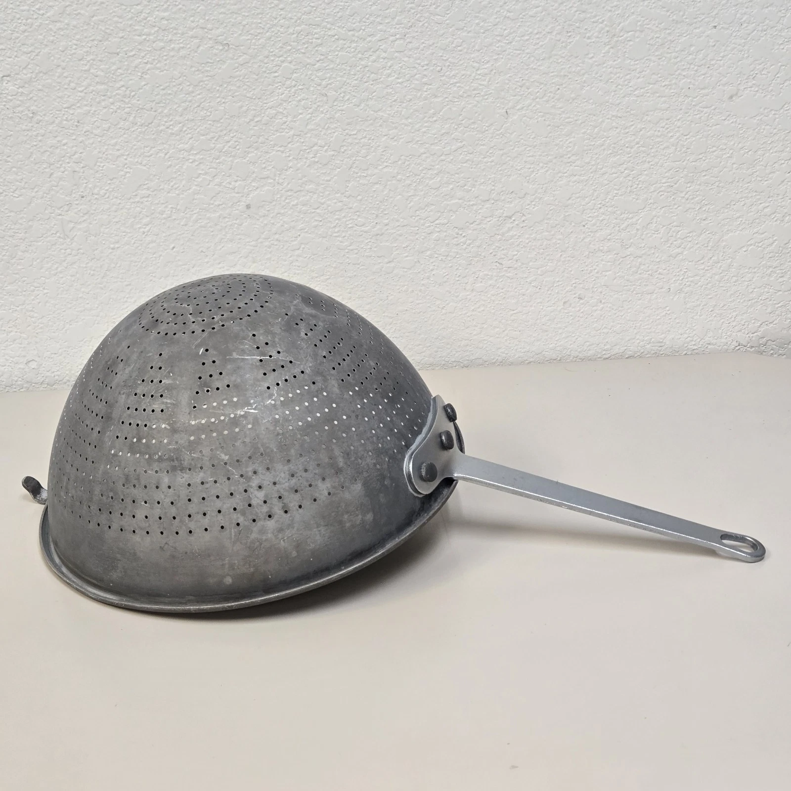 Heavy Duty Aluminum Colander VTG Strainer Seive Handheld Handle Hook Toroware
Opens in a new window
