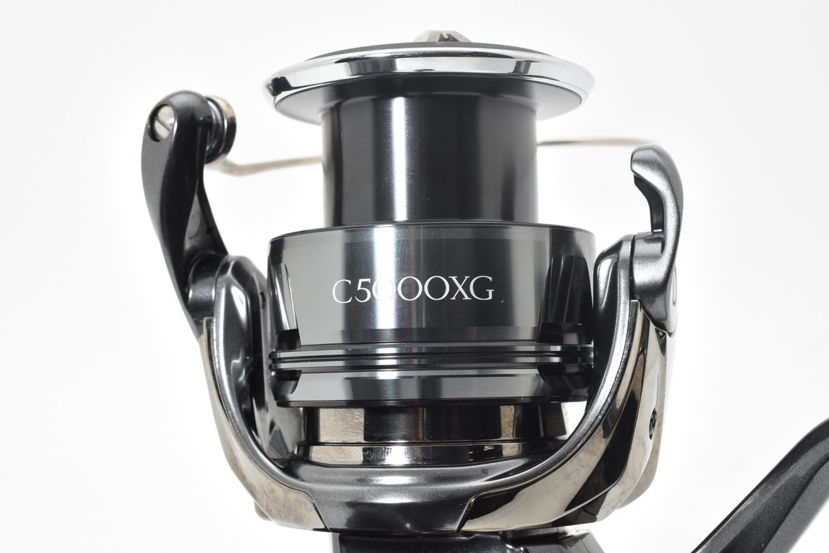 Shimano 24 TWIN POWER C5000XG Spinning Reel Mint From JAPAN #2898