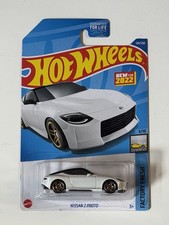 Hot Wheels Nissan Z Proto 124/250 Factory Fresh 5/10 Pearl White 1:64 NIP 2022