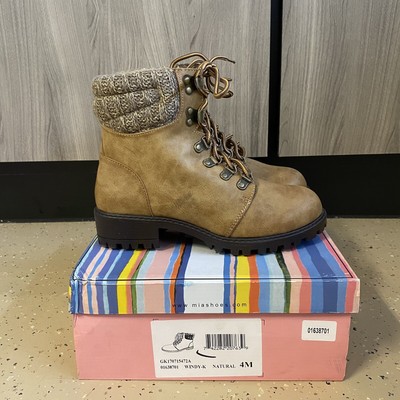 mia kids boots