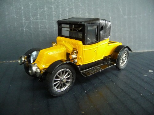 Corgi Collector Classics 1910 Renault 12/16 in gelb C862 Top Zustand
