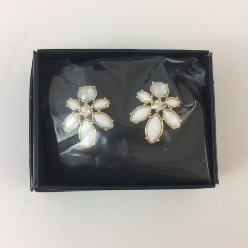 Avon Gold Tone Flower Earrings in Sealed Package - White Petals with Rhinestone
