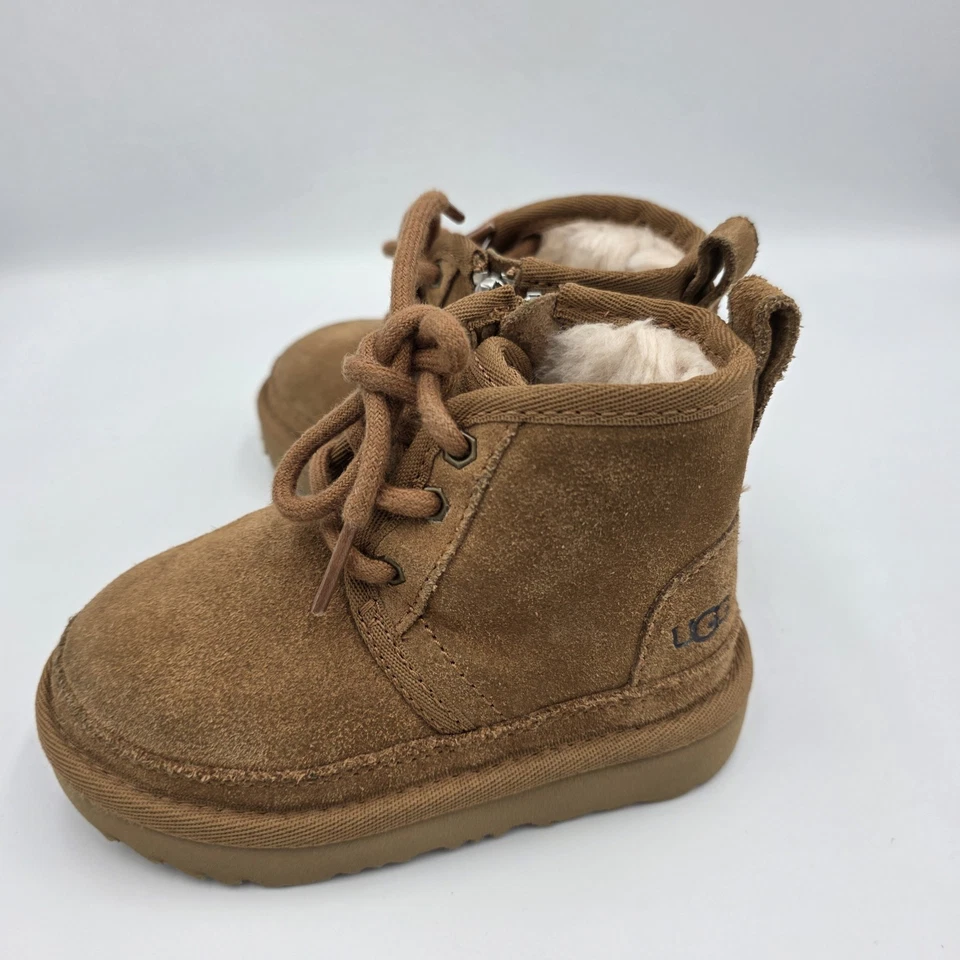 Botas UGG Neumel II Marrón Gamuza Cordones de Piel de Oveja 1017320T Cremallera Lateral Niño Pequeño Talla 7 Foto 4 de 4