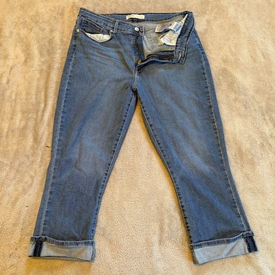 Levi Strauss & Co. Signature Mid-Rise Capri Size 12 Light Blue Denim