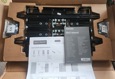 New SAMSUNG Full Motion Slim TV WALL MOUNT Fits 42  to 65  TVs WMN-B05FB