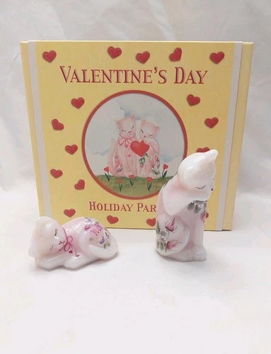 Fenton Holiday Parade Valentine's Day 2 Rosalene Cat Figurines W/Box
