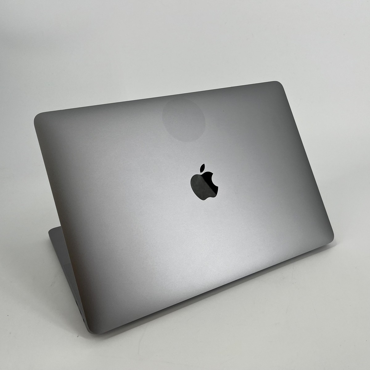 MacBook Pro 13 2020 Intel Core i5 16GB 1TB 2.0 GHz Touch Bar
