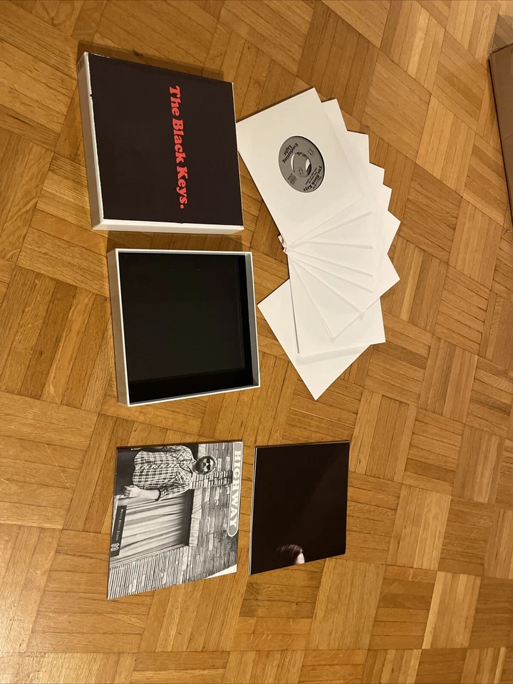THE BLACK KEYS - BROTHERS(DELUXE REMASTERED 9X7" VINYL BOXSET 9 - Bild 4 von 4