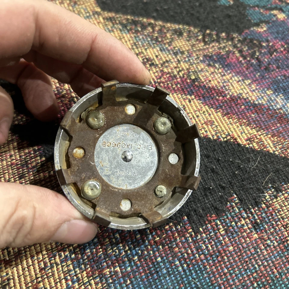 Tapa central de rueda de aleación Ford Escort Mercury Lynx OEM E1EC 1A096 CB 1981-1985 Foto 3 de 3