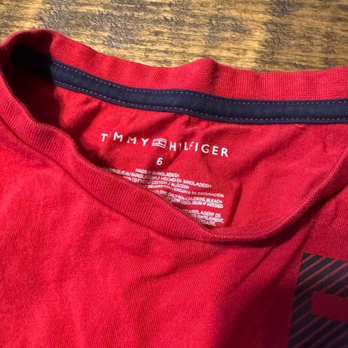 Tommy Hilfiger Youth Boys Size 6 Red Long Sleeve - Picture 2 of 4