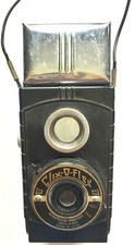 VINTAGE 1940's CLIX-O-FLEX REFLEX BOX CAMERA METROPOLITAN INDUSTRIES, CHICAGO