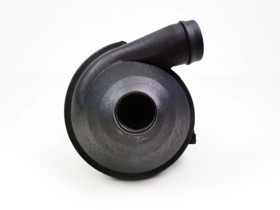 Separador de aceite respirador cárter PCV - 2.0 gasolina 11617526654 - BMW E90 E91 E87 Foto 2 de 4