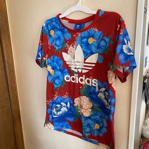 floral adidas tee