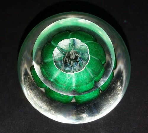 Small Signed Glass Paperweight 1 Bubble Green Design 2 and half Inch Ball Art - Picture 6 of 7