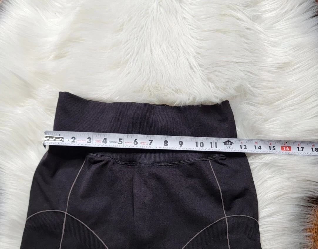 aritzia high rise ribbed compression fit shorts