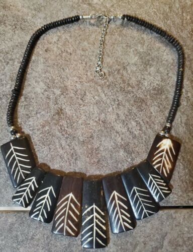 Vtg African Polished Carved Wood Necklace 9" BOHO 