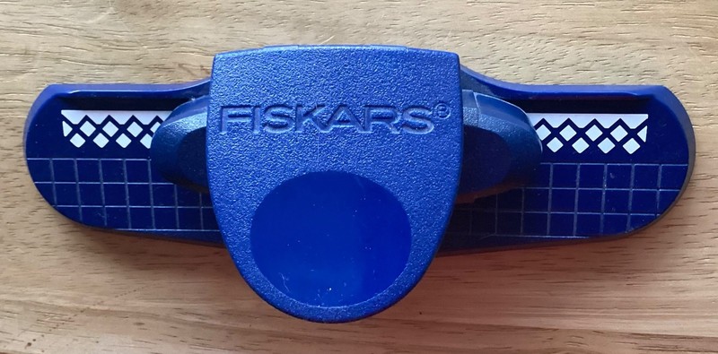 Fiskars Paper Border Punch Blue with Grid 7.5 inches long Scrapbooking