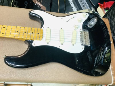 ギター Fender Japan ST54-95LS Stratocaster BLK Fender Japan ST-54 Stratocaster Sunburst 1995 – Chicago Music Exchange
