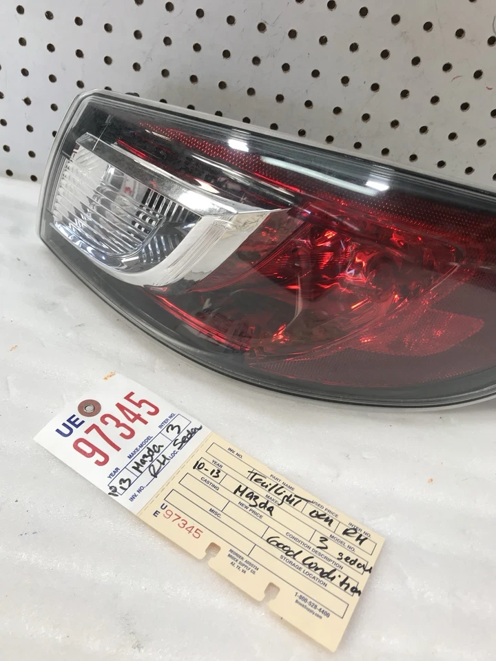 2010 2013 MAZDA 3 SEDAN RIGHT SIDE TAIL LIGHT LAMP OEM - Image 2 of 4