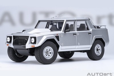 Autoart 74553 - 1/18 Lamborghini LM002 (Argento) - Neu