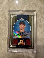 2005 Donruss Diamond Kings Gold Materials Signatures 28/50 Roy Oswalt Auto Card