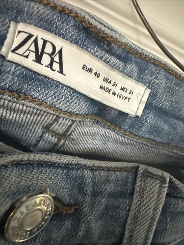 Zara women’s Sz 12 (31 USA) light wash distressed jeans Preowned - Picture 2 of 6