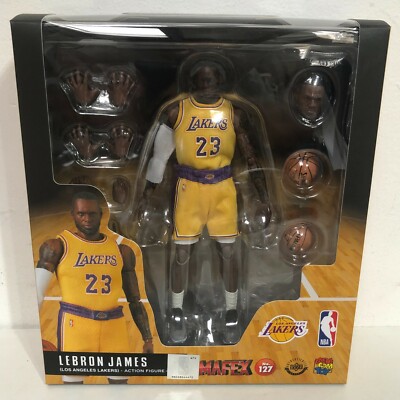 OFFICIAL MEDICOM MAFEX 127 LeBron James Los Angeles Lakers OFFICIAL MEDICOM MAFEX 127 LeBron James Los Angeles Lakers