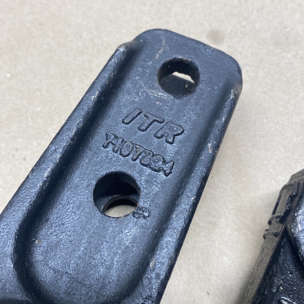 1 - Bobcat Style Mini Ex, Skid Bucket Shank, Rock Tooth - 7107324