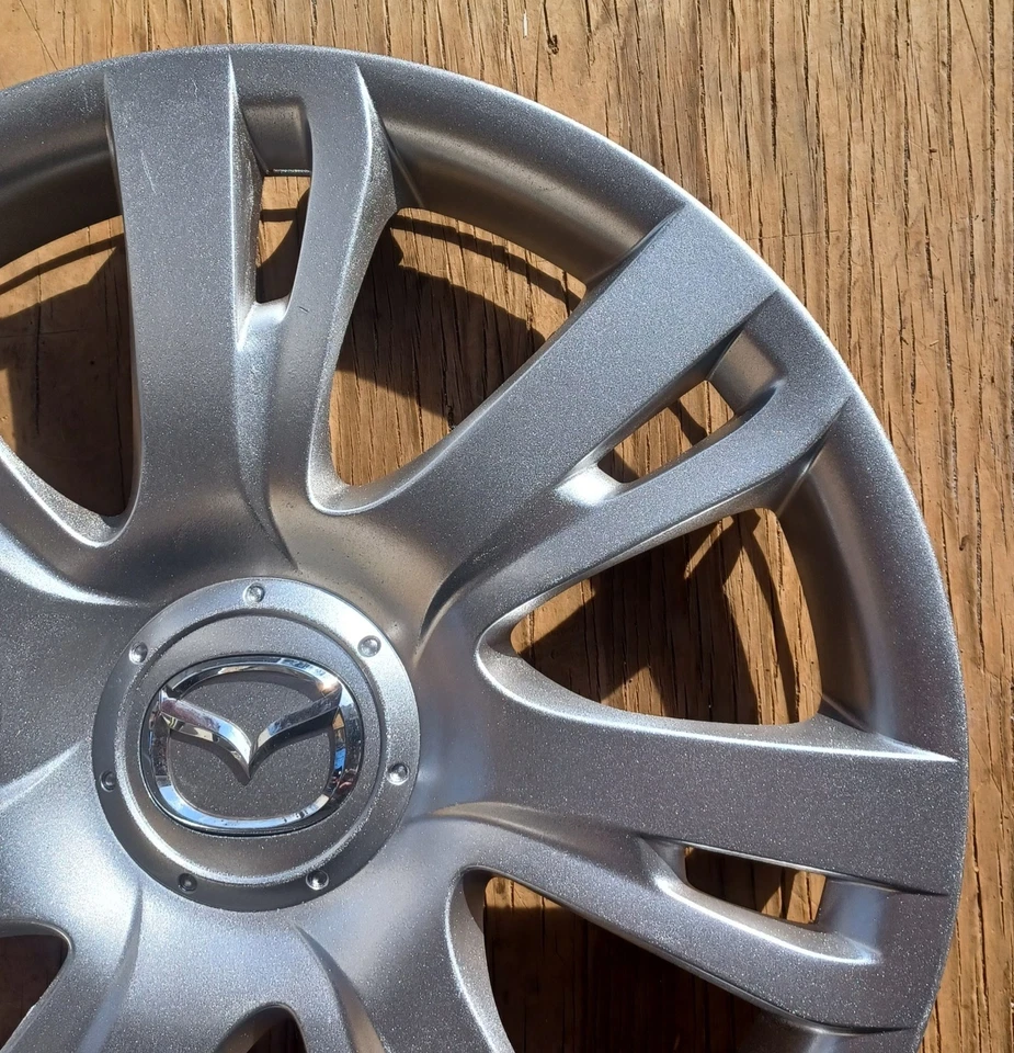 Mazda 2 hubcap 2011- 2014 fits 15" wheels, part # 56556, DR61 37 170 Repainted - Image 3 of 4