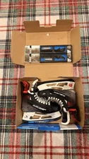 Bauer Vapor X5 Pro Skates with 2 sets of new Fly-Ti Runners